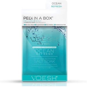 NWT VOESH Pedi in a Box Deluxe 4 Step, Intensive Foot Treatment